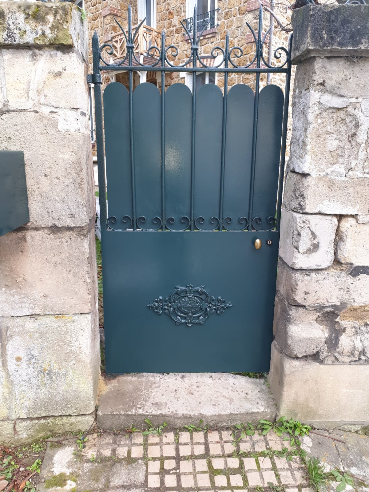 Réalisation d’une porte Réalisation d'une porte
