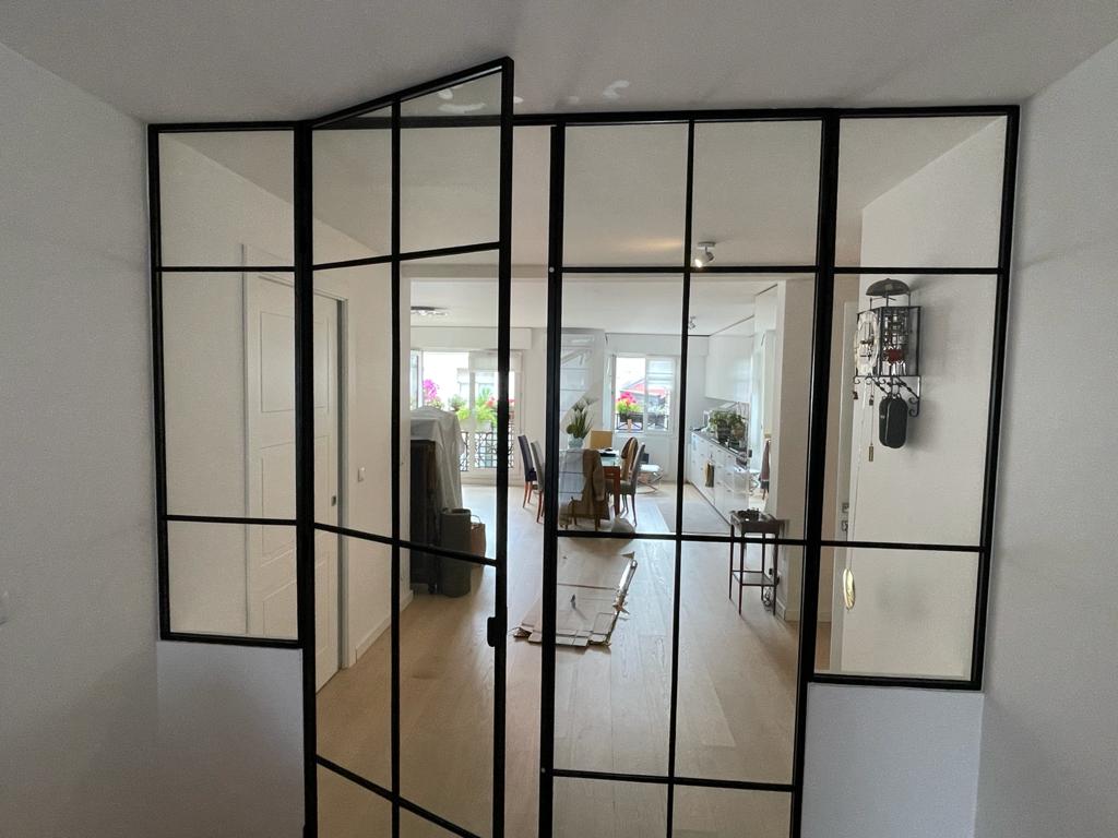 Réalisation d’une verrière avec porte Réalisation d'une verrière avec porte