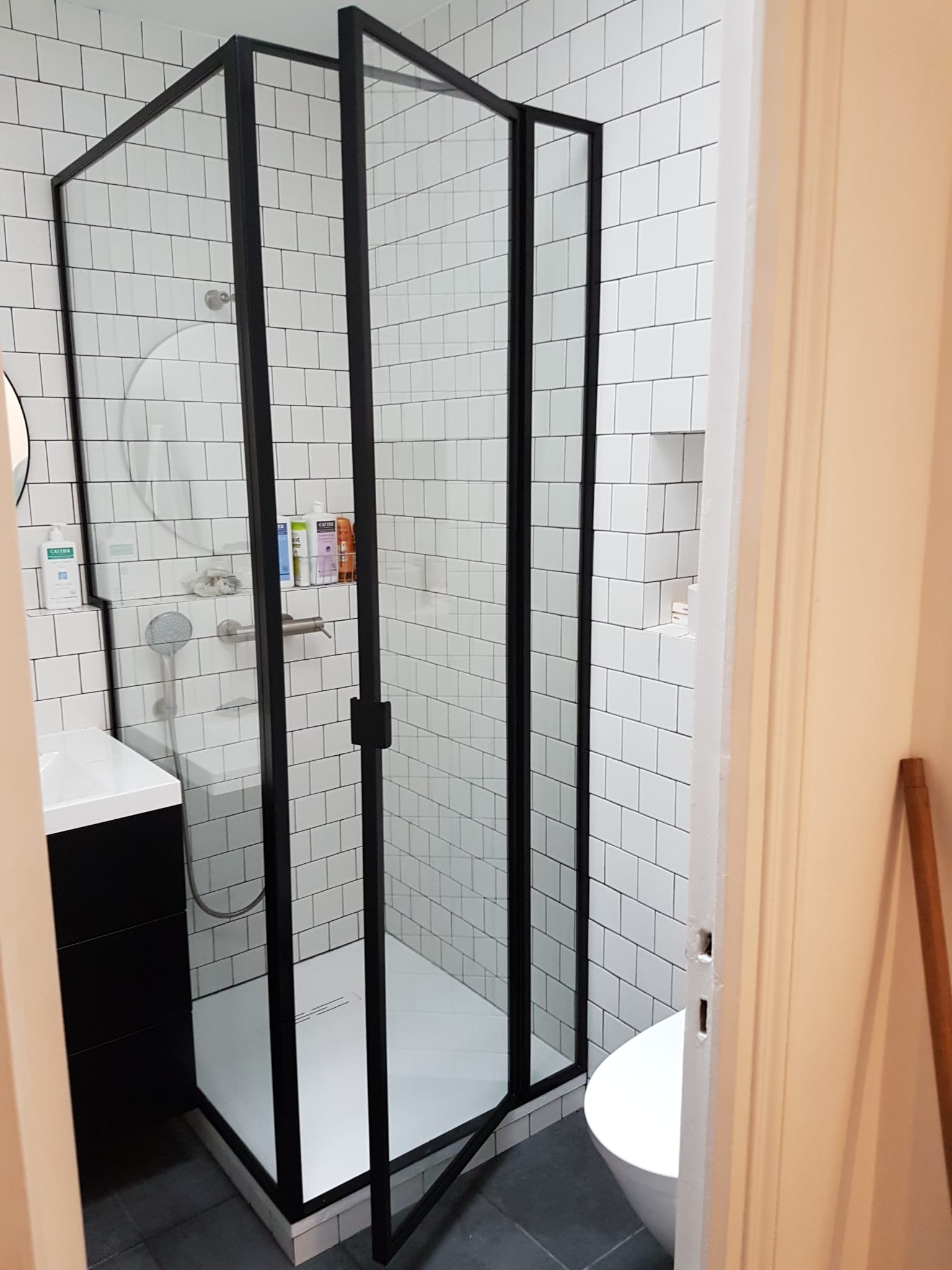 Réalisation d’un pare-douche Réalisation d'un pare-douche