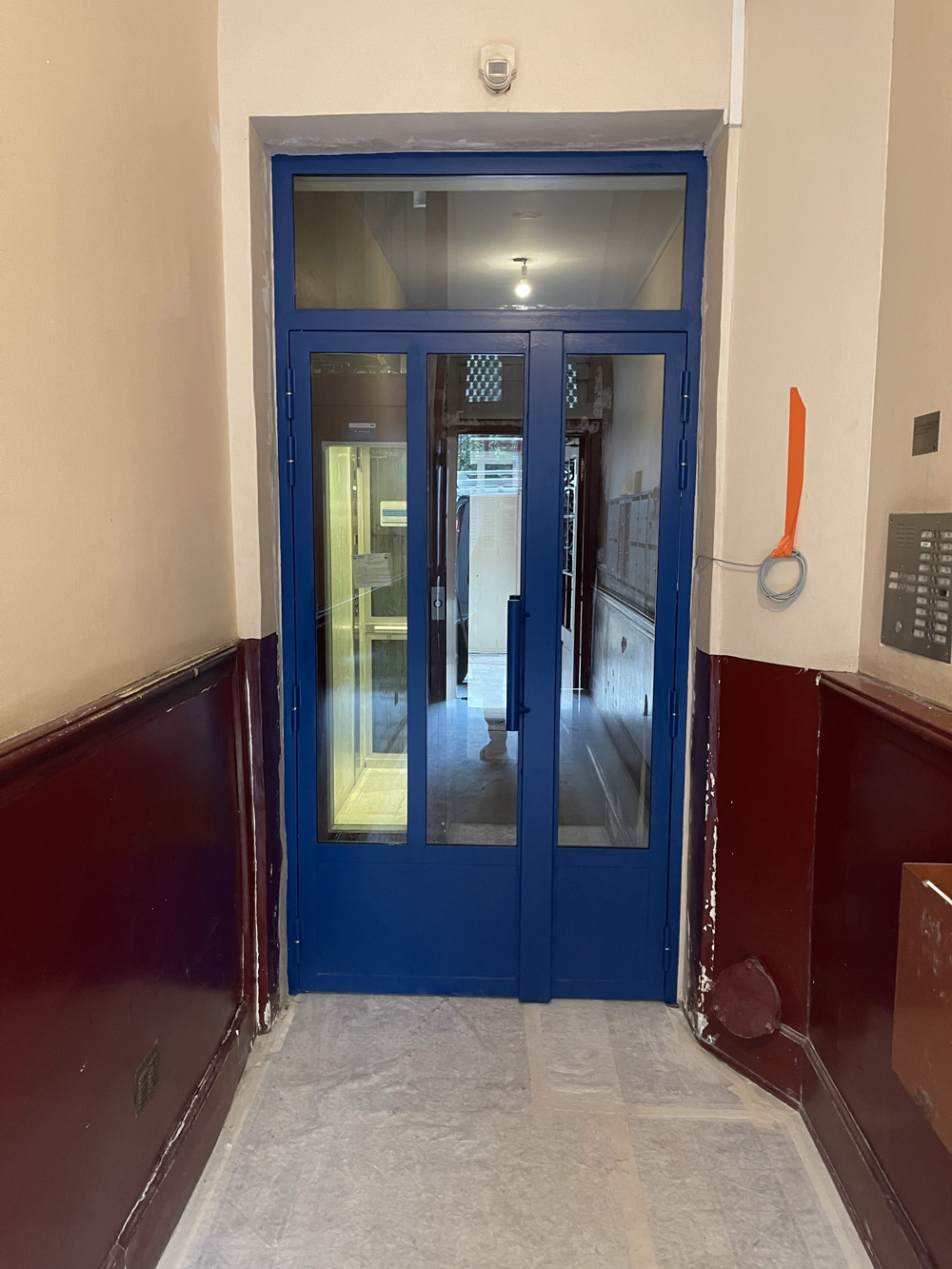 Porte sas d’immeuble