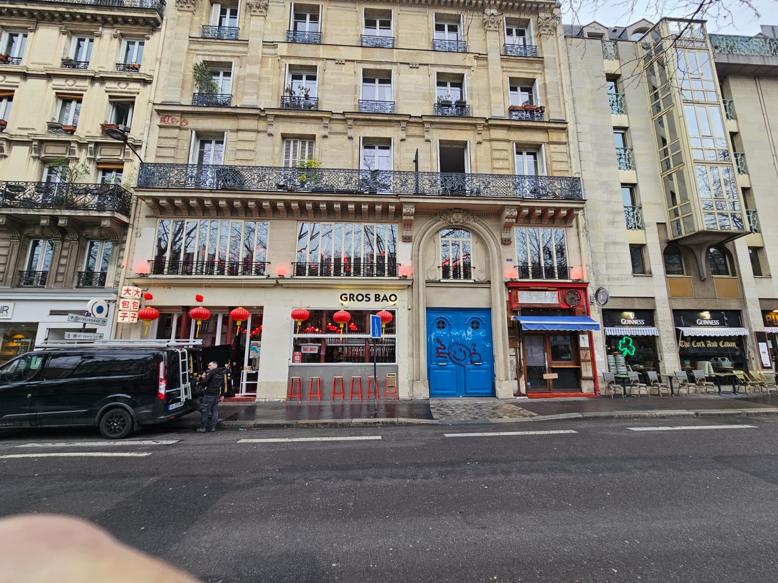 Façade 1er étage accordéon du restaurant Gro Bao